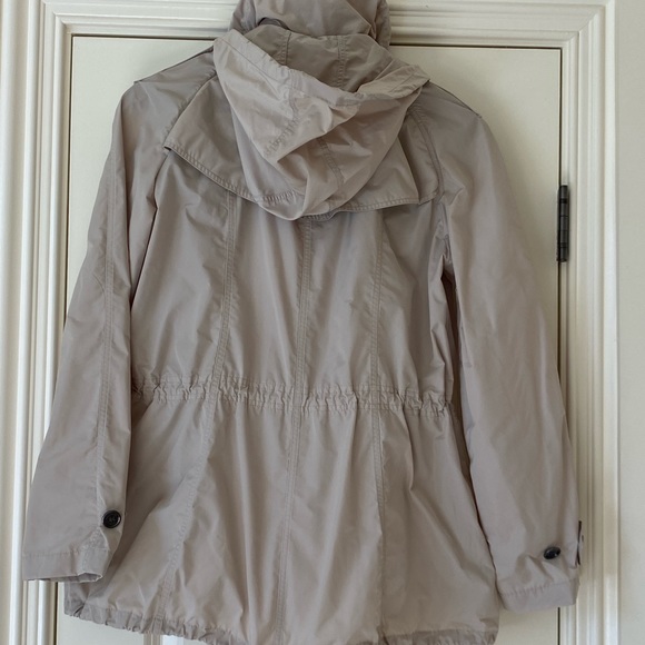 Burberry Brit women’s M rain/utility jacket. Lightweight Unlined. - Picture 3 of 12